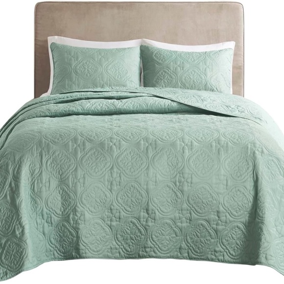 510 DESIGN Oakley Reversible Quilt Set - Luxe Stitching Design - Picture 8 of 10